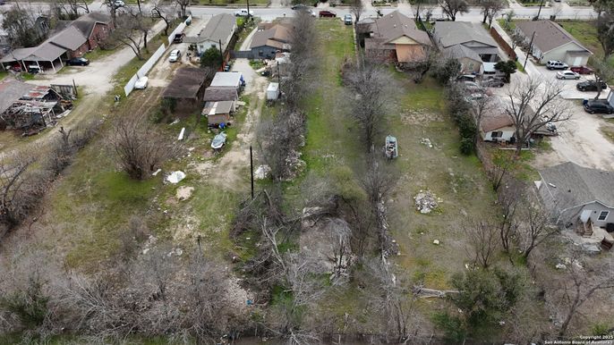 Exterior, Drone