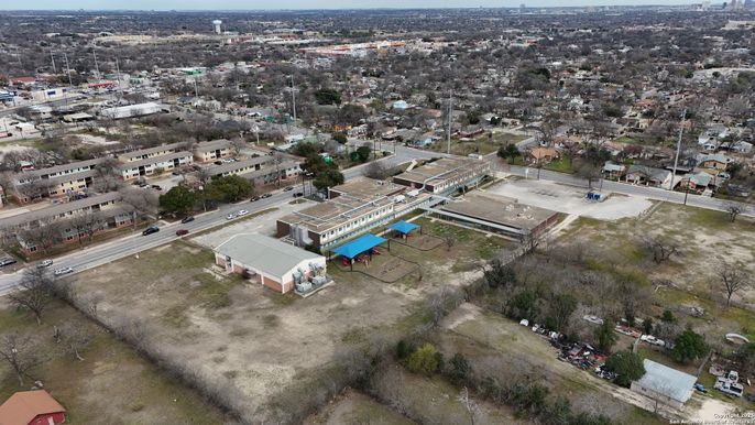 Exterior, Drone