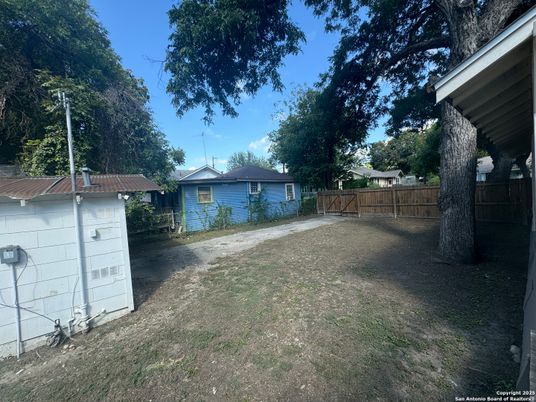 Backyard, Exterior