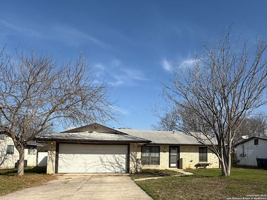 Attached, Exterior, Facade, Brick Facade, Ranch