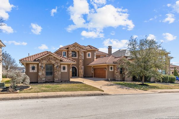 Attached, Exterior, Facade, Mediterranean
