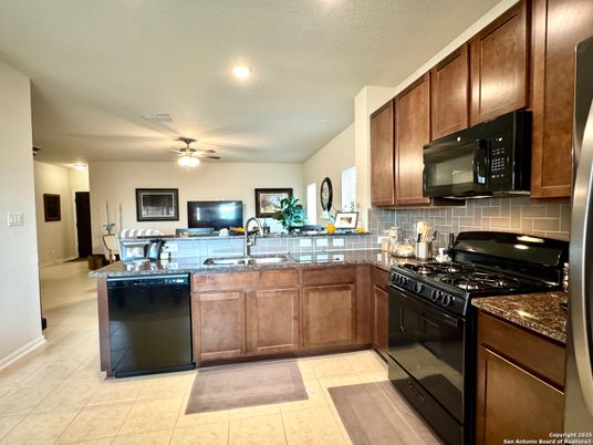 Dining room, Interior, Kitchen, Recessed Lighting