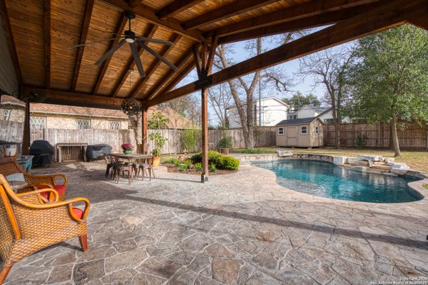 Exterior, Pool
