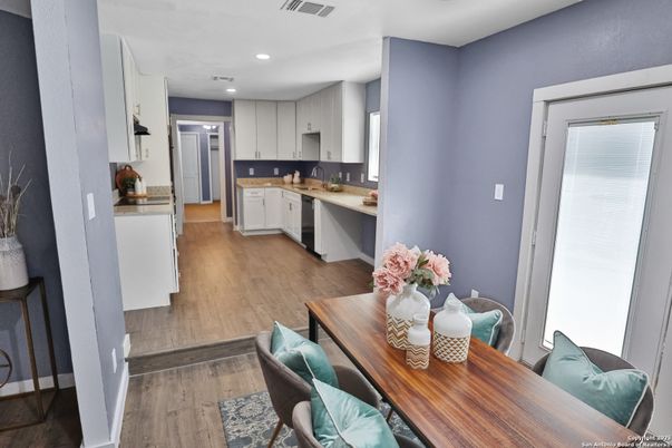 Dining room, Interior, Kitchen, Recessed Lighting, Wood Texture Flooring