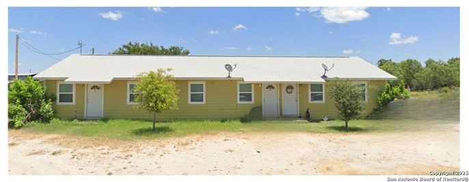 Backyard, Exterior, Facade, Cape Cod