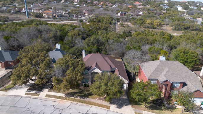 Exterior, Drone