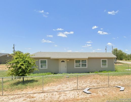 Backyard, Exterior, Facade, Ranch