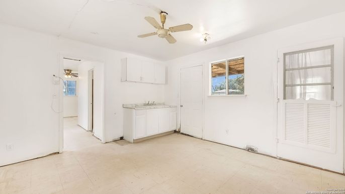 Empty room, Interior, Kitchen