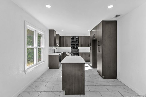 Interior, Kitchen, Marble, Recessed Lighting