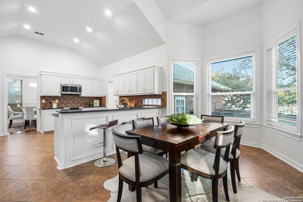 Dining room, Interior, Kitchen, Recessed Lighting