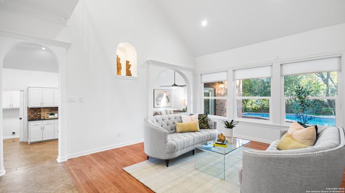 Interior, Living room, Recessed Lighting, Wood Texture Flooring