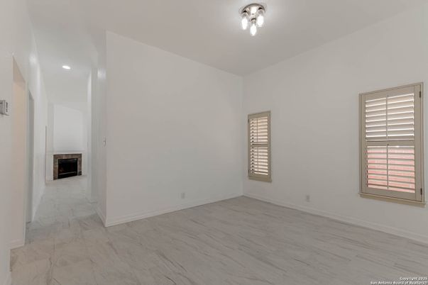 Empty room, Interior, Marble, Recessed Lighting