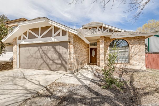 Attached, Exterior, Facade, Brick Facade, American Craftsman