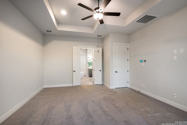 Empty room, Interior, Pendant Lights, Recessed Lighting