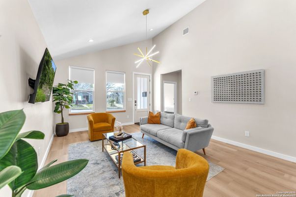 Interior, Living room, Pendant Lights, Recessed Lighting, Wood Texture Flooring