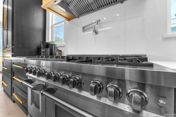 Interior, Kitchen, Stainless Steel Appliances