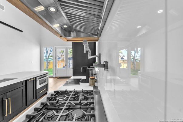 Interior, Kitchen, Recessed Lighting, Wooden Ceilings, Wood Texture Flooring