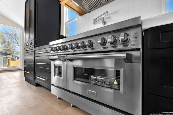 Interior, Kitchen, Stainless Steel Appliances, Wood Texture Flooring
