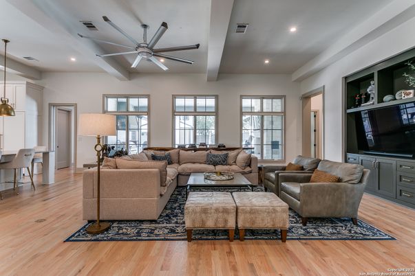 Dining room, Interior, Living room, Pendant Lights, Recessed Lighting, Wood Texture Flooring