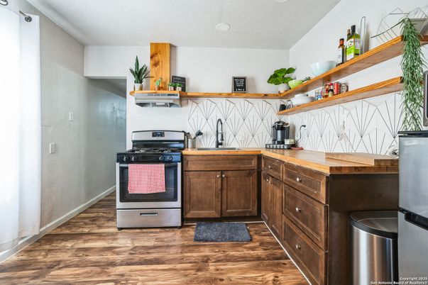 Interior, Kitchen, Stainless Steel Appliances, Wood Texture Flooring