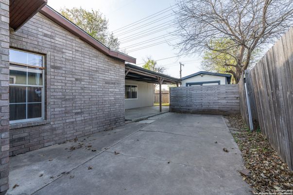Detached Garage, Exterior
