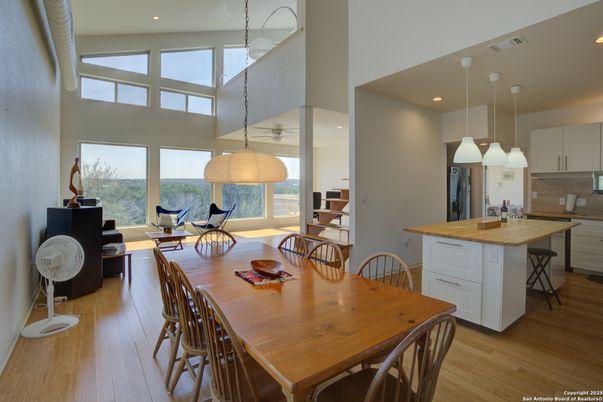 Dining room, Interior, Kitchen, Pendant Lights, Recessed Lighting, Wood Texture Flooring