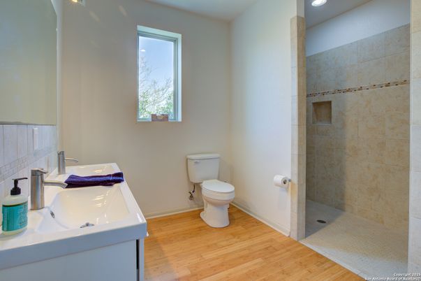 Bathroom, Interior, Recessed Lighting, Wood Texture Flooring