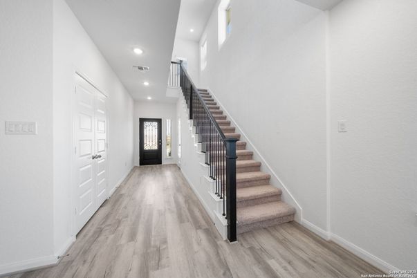 Interior, Recessed Lighting, Wood Texture Flooring