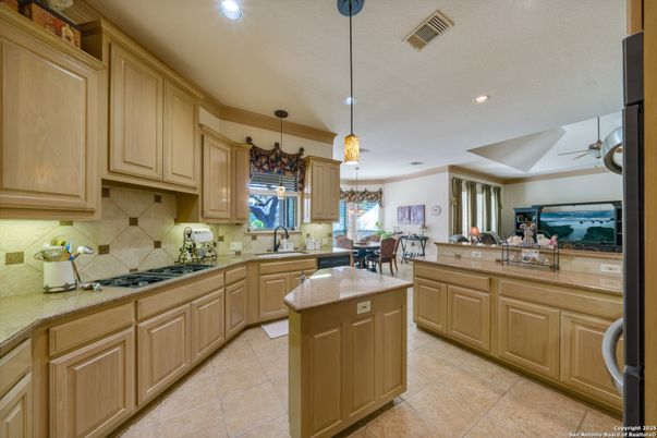 Dining room, Interior, Kitchen, Pendant Lights, Recessed Lighting