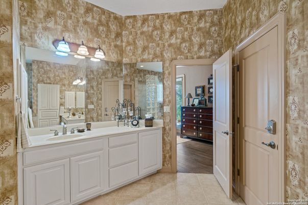 Bathroom, Dual Sink Vanities, Interior, Wood Texture Flooring