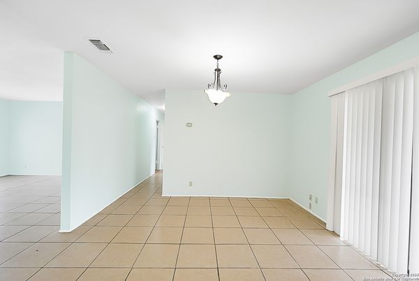 Empty room, Interior, Pendant Lights