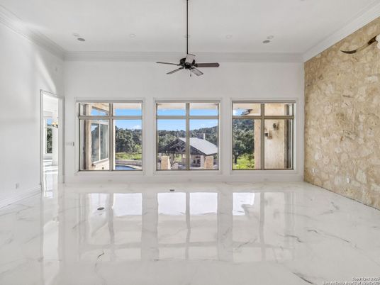 Empty room, Interior, Marble, Recessed Lighting