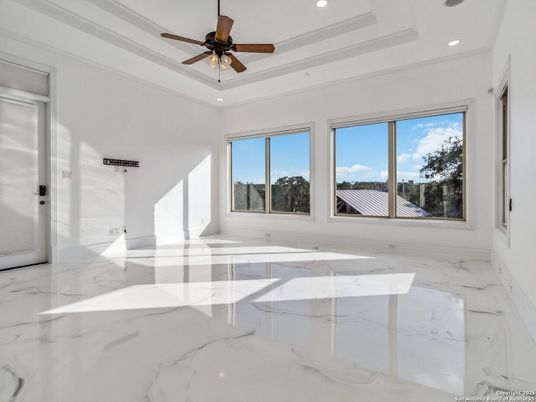Empty room, Interior, Marble, Recessed Lighting