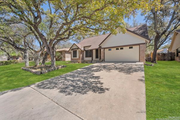 Attached, Exterior, Facade, Brick Facade, Ranch