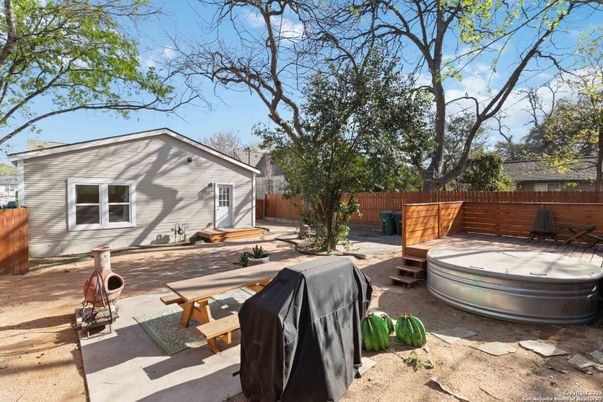 Backyard, Exterior