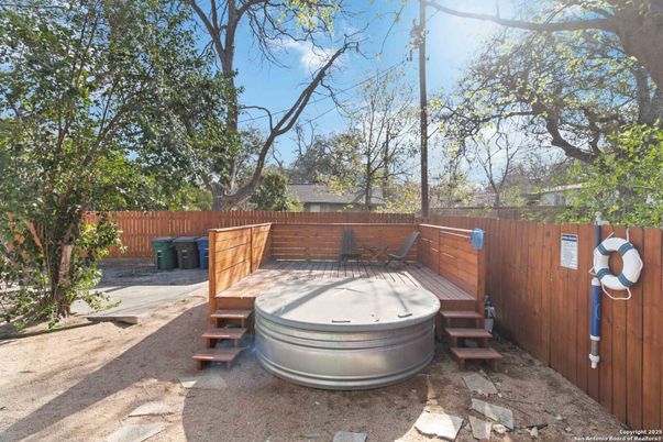 Exterior, Hot Tub