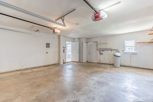 Garage, Interior