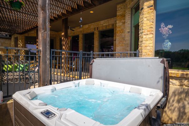 Exterior, Hot Tub