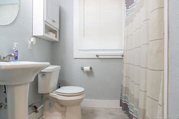 Bathroom, Interior