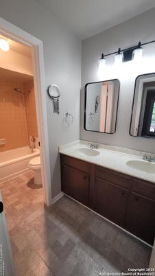 Bathroom, Dual Sink Vanities, Interior