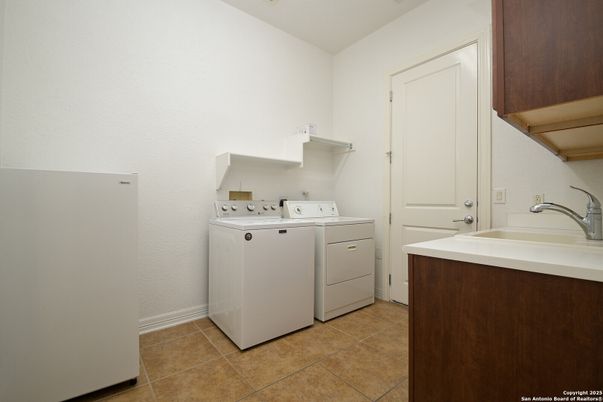Interior, Washer