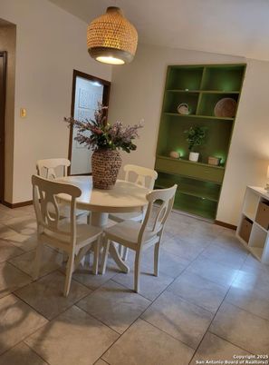 Dining room, Interior