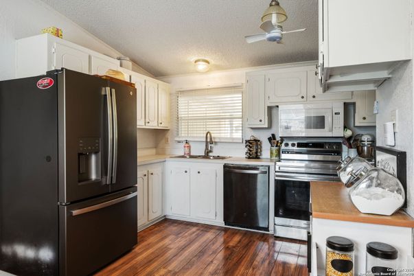 Interior, Kitchen, Stainless Steel Appliances, Wood Texture Flooring
