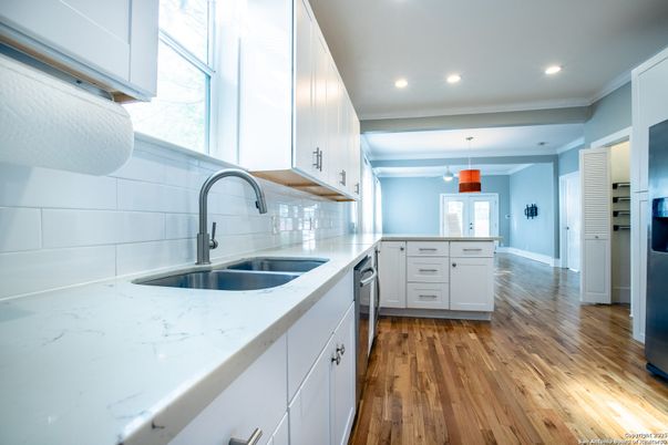 Interior, Kitchen, Recessed Lighting, Wood Texture Flooring