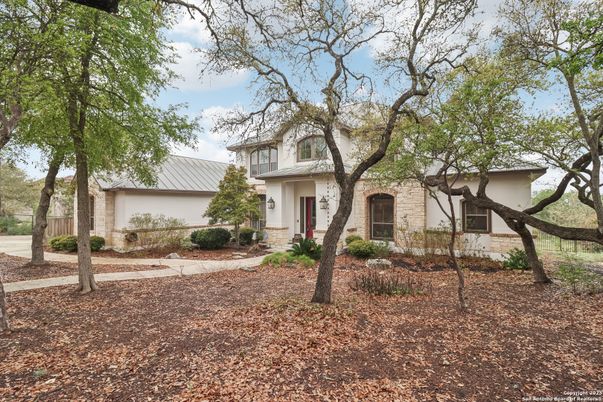Backyard, Exterior, Facade, Split Level