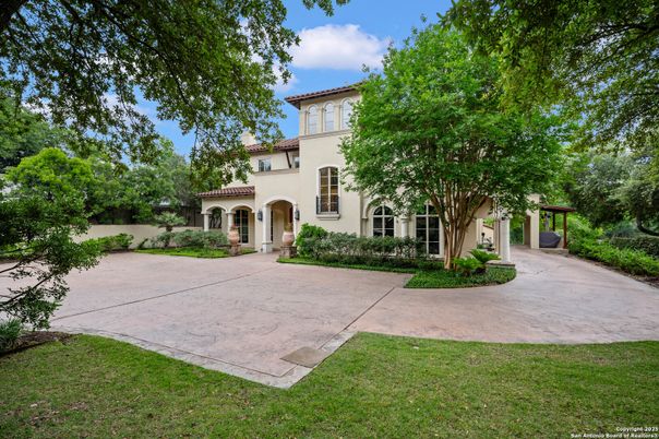 Backyard, Exterior, Facade, Mediterranean