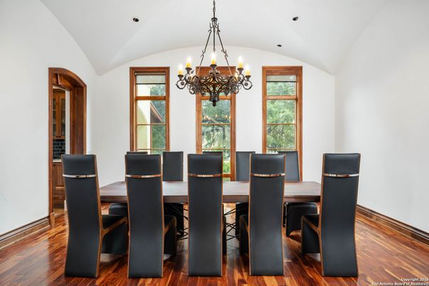 Chandelier, Dining room, Interior, Recessed Lighting, Wood Texture Flooring