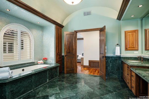Bathroom, Interior, Recessed Lighting, Wood Texture Flooring