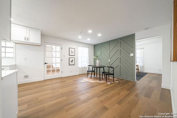 Interior, Recessed Lighting, Wood Texture Flooring