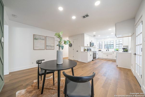 Dining room, Interior, Kitchen, Recessed Lighting, Wood Texture Flooring